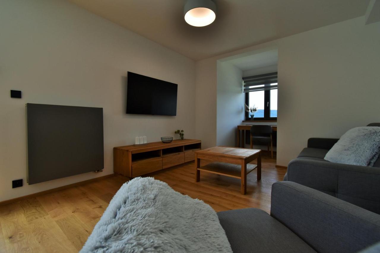 With Mountain Views Apartment